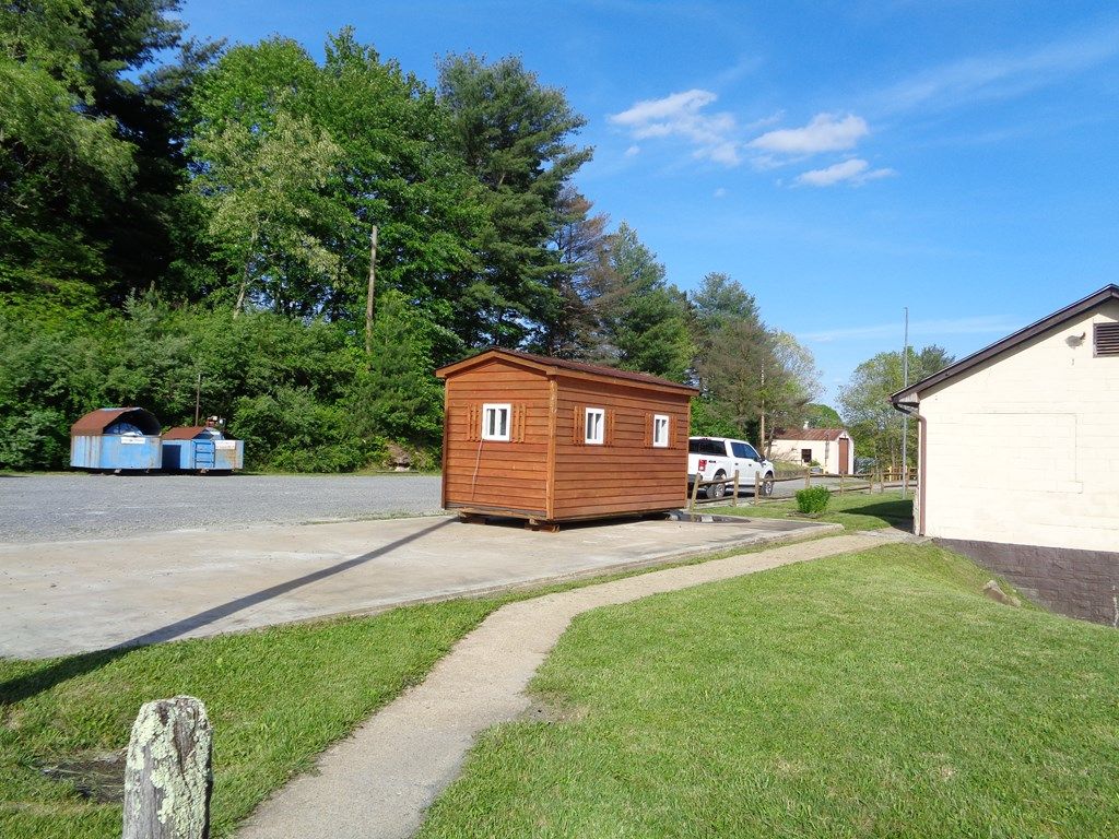 157 Willis Ave, Crab Orchard, WV 25827
